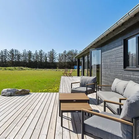 Cresta - 1-4km From The Sea In Nw Jutland By Interhome