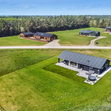 Cresta - 1-4km From The Sea In Nw Jutland By Interhome *